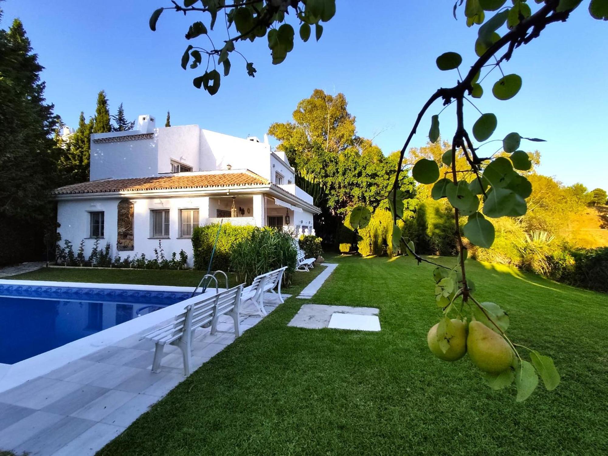Holiday Villa In 10 Min From Fuengirola Beach With Sea Views Pool Bbq Parking Wifi Aircon Big Garden Михас Экстерьер фото