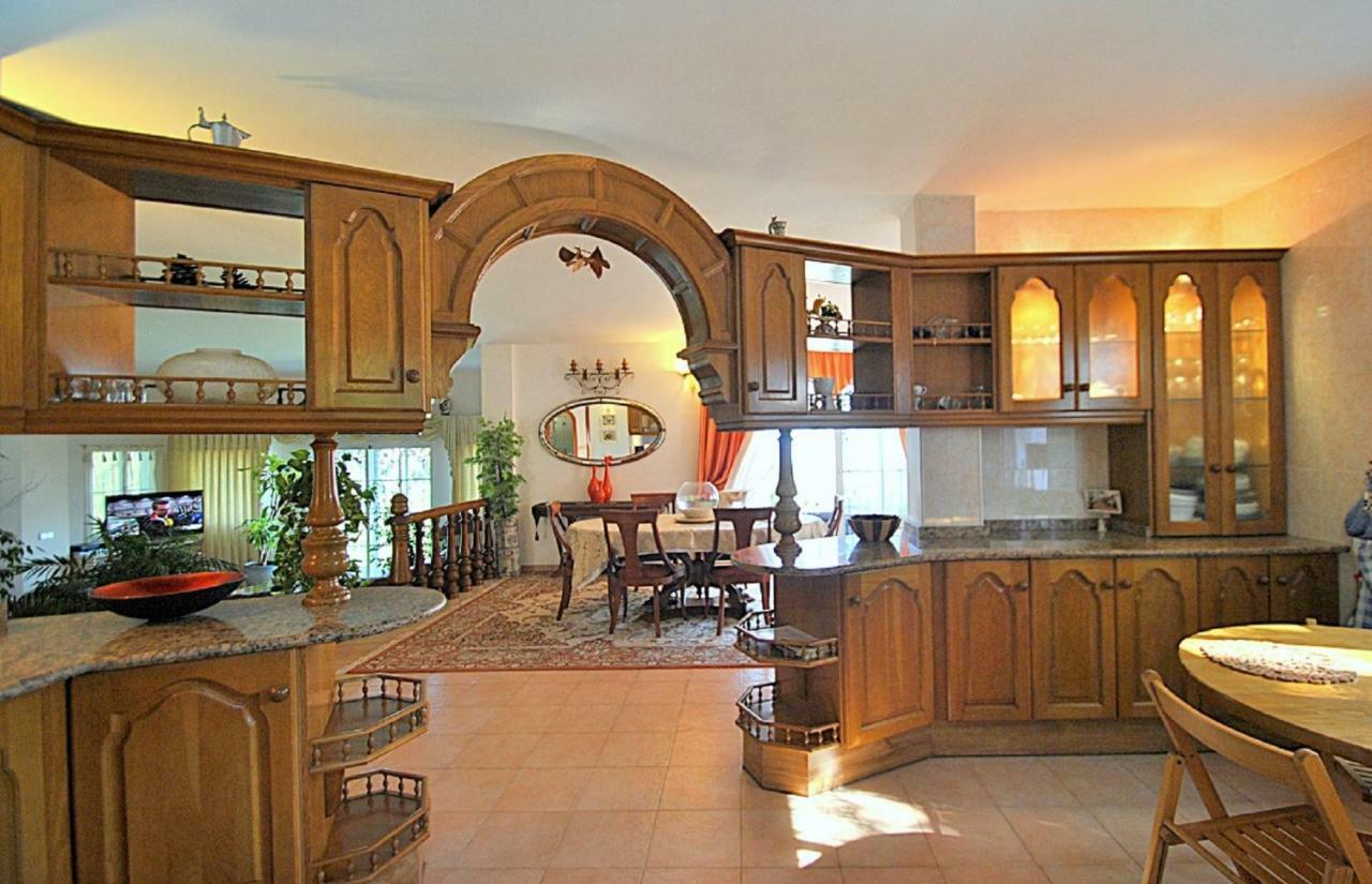 Holiday Villa In 10 Min From Fuengirola Beach With Sea Views Pool Bbq Parking Wifi Aircon Big Garden Михас Экстерьер фото